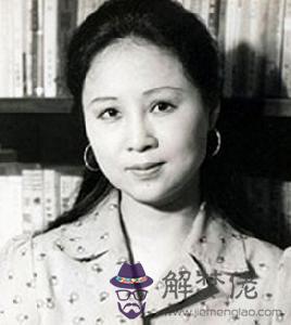 紫微斗数命理解析：琼瑶因何前半生困苦后半生发达？