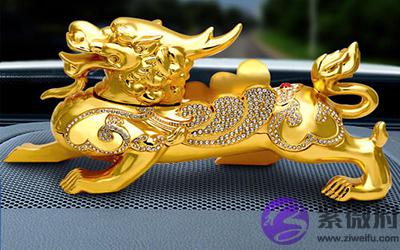 钗钏金命的人佩戴什麽东西提升财运