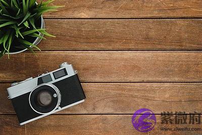 宝宝在四柱神煞飞刃和羊刃是什麽关系？哪个比较好？出生好不好？