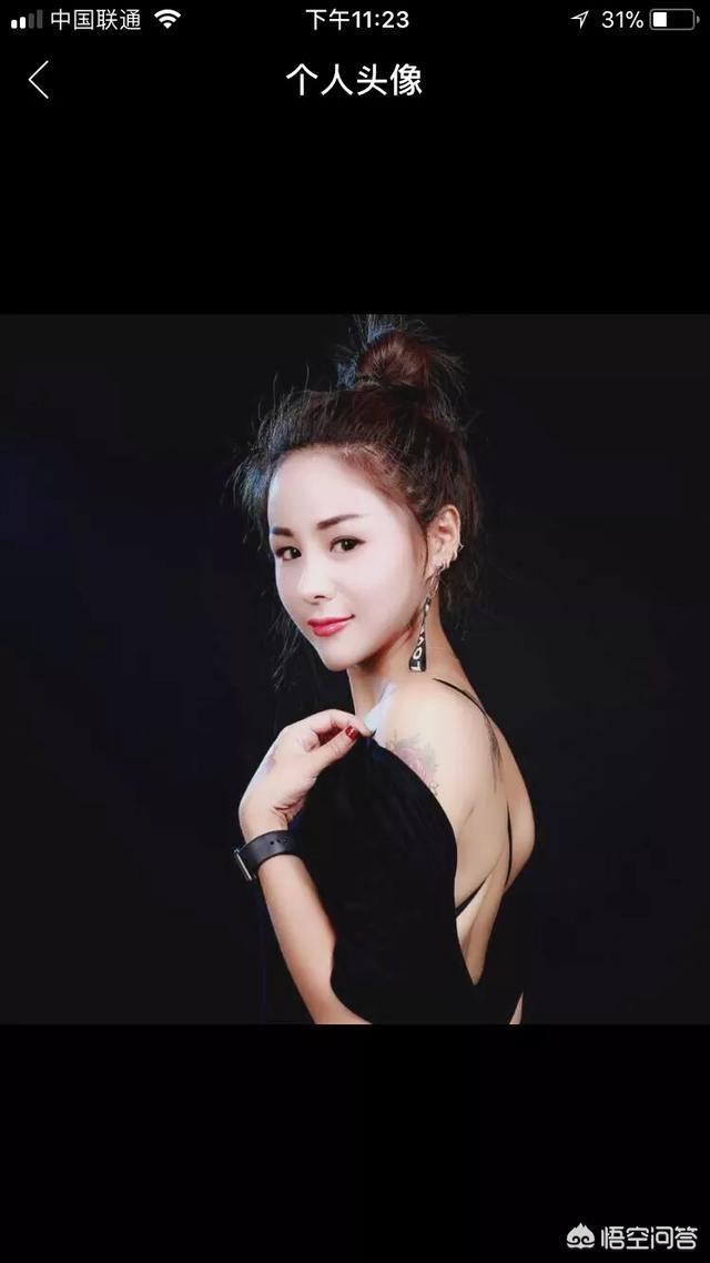 快手上的花姐是什么人啊，为什么都要去看她？