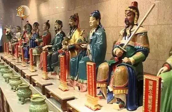 狗年太岁来势汹汹 哪些属相值、害、刑、破、冲太岁 ？