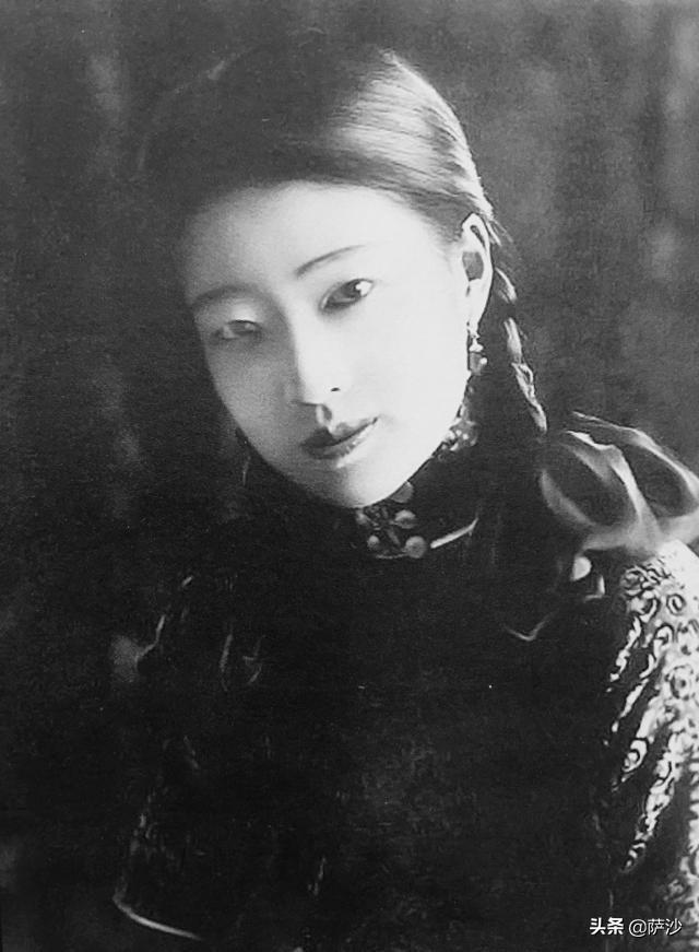 末代皇帝究竟有多少个女人？他最喜欢谁？1922年12月1日溥仪大婚