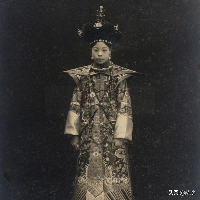 末代皇帝究竟有多少个女人？他最喜欢谁？1922年12月1日溥仪大婚