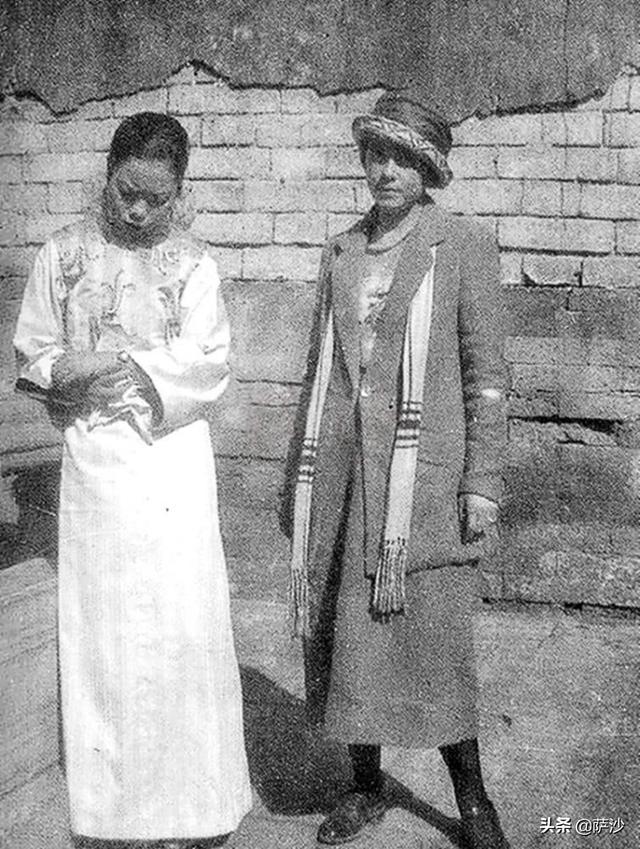 末代皇帝究竟有多少个女人？他最喜欢谁？1922年12月1日溥仪大婚