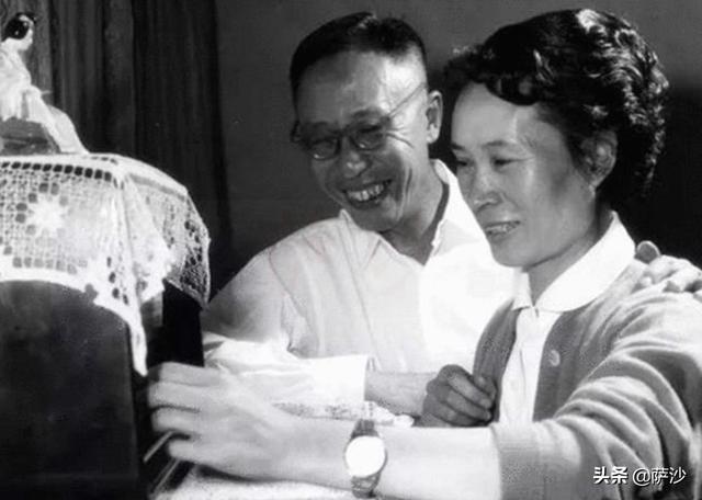 末代皇帝究竟有多少个女人？他最喜欢谁？1922年12月1日溥仪大婚