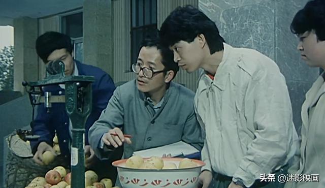 32年前的讽刺喜剧神作，中国特色的黑色幽默，尺度放今天没法拍