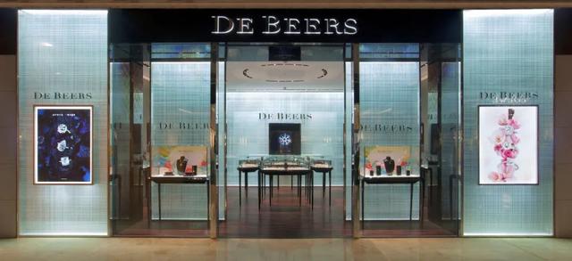 一年卖出100吨黄金!被山寨最狠的民族品牌,凭什么干到全球第一