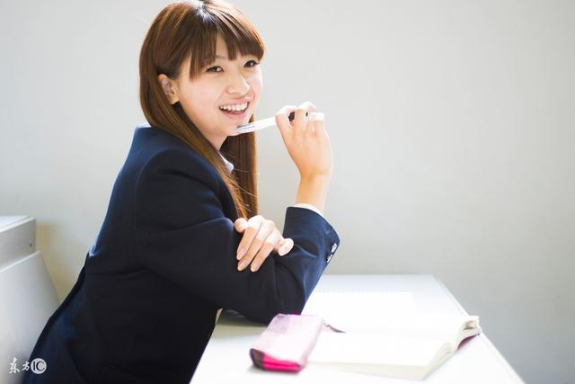 解析伤官女命婚姻疑难特例，让你命理谜团茅塞顿开！
