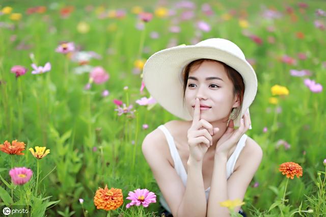 九月最赞的句子：人生如茶，静心以对；时光如水，沉淀方澈