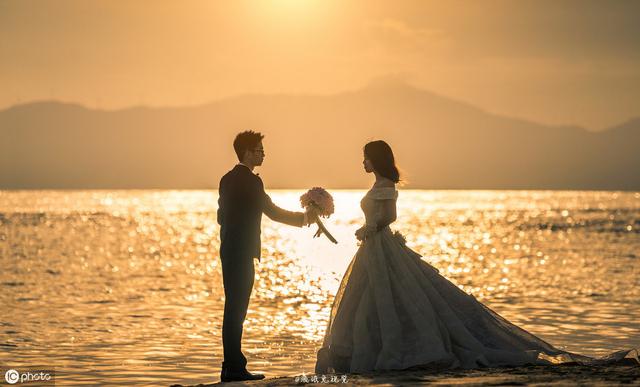 九月最赞的句子：人生如茶，静心以对；时光如水，沉淀方澈