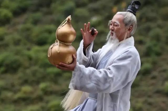 聊聊《易经》：什么是易？什么是《周易》？它是用来@￥的吗？
