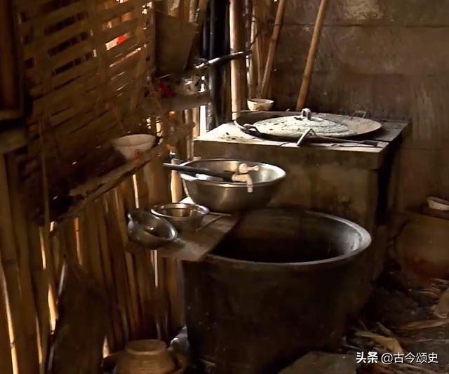 2018年四川七旬@￥老汉家中死亡，小孩：昨天就有人预言他会死