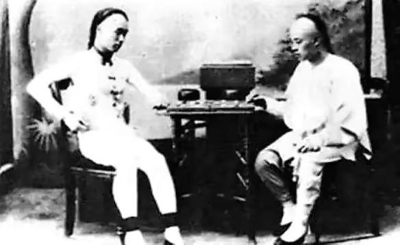 弘一法师：亲侄劝还俗，他回赠僧袍，不久后获赠僧袍侄孙意外夭折