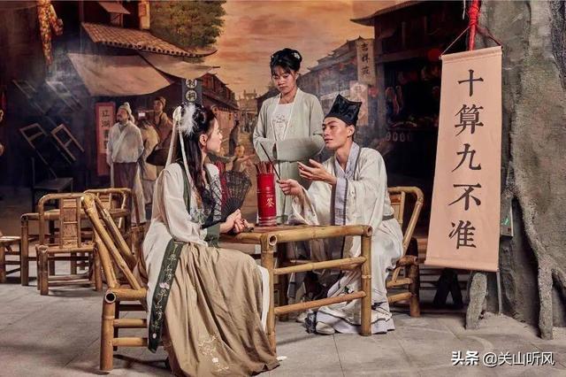 农村俗语：医生进门一屋的病人，@￥进门一屋的贵人，什么意思？