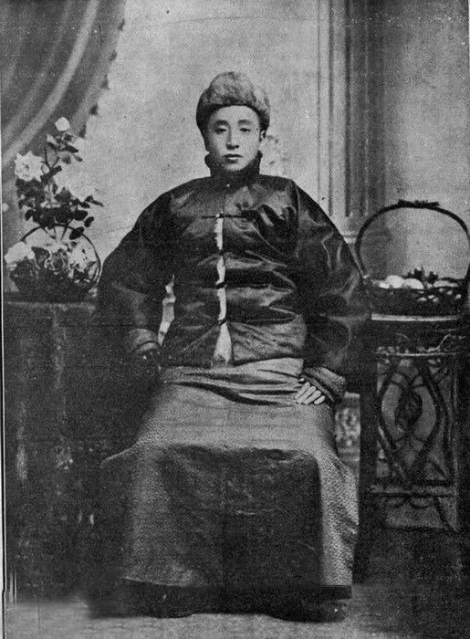 东北王张作霖一一妻妾成群，家庭和睦