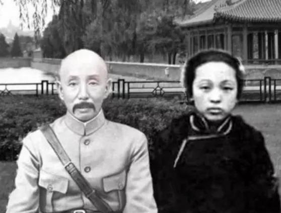东北王张作霖一一妻妾成群，家庭和睦