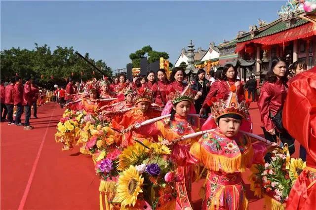 《自传小说》@￥先生说我1996年，会因财致祸，因色生灾（249）