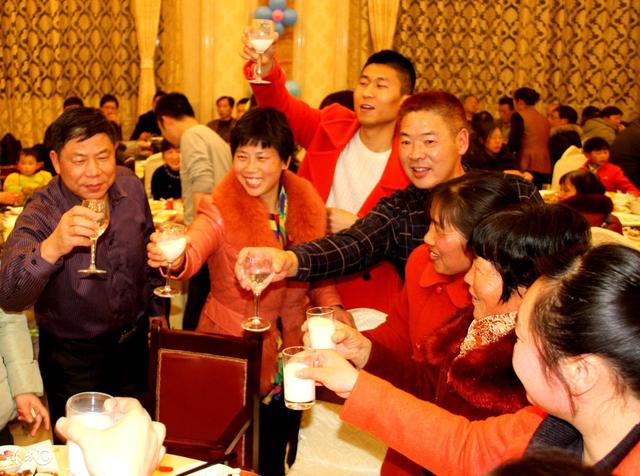 男子仕途甚好委以政职，@￥师傅说：你命无官运，且有牢狱缠身之灾