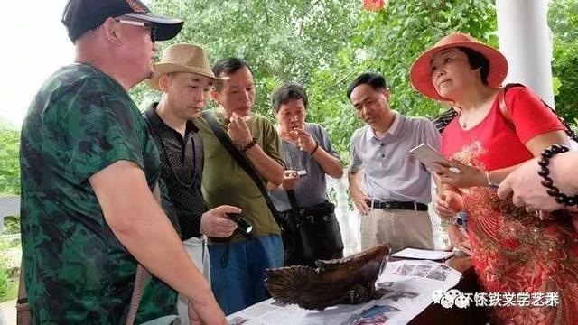 草帽哥“玩物有志”——记肖成传奇人生艺术收藏之路