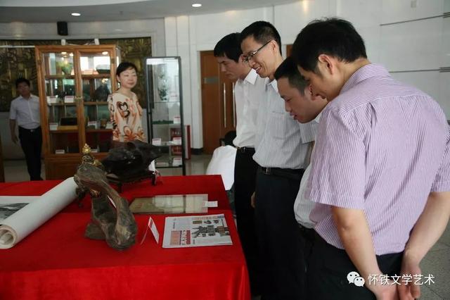 草帽哥“玩物有志”——记肖成传奇人生艺术收藏之路