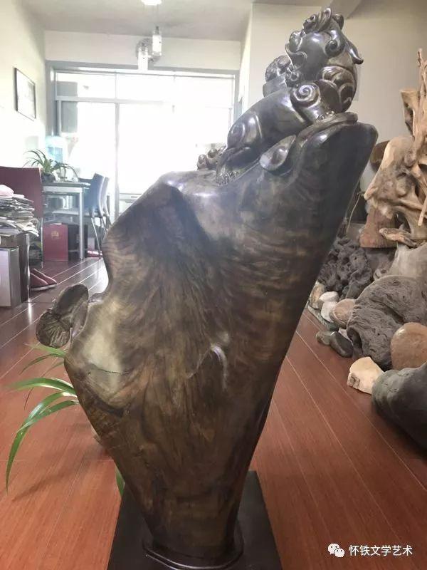 草帽哥“玩物有志”——记肖成传奇人生艺术收藏之路