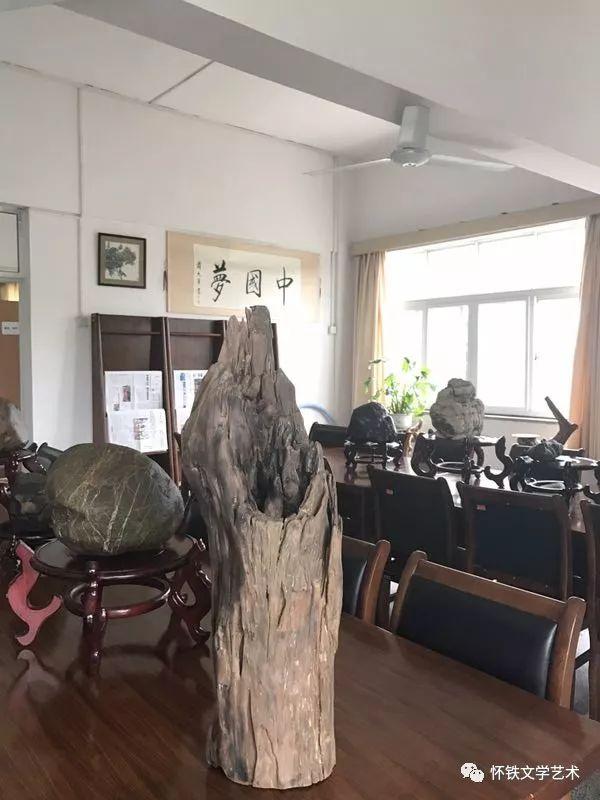 草帽哥“玩物有志”——记肖成传奇人生艺术收藏之路