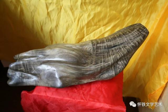 草帽哥“玩物有志”——记肖成传奇人生艺术收藏之路