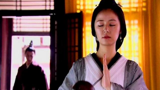 此女久病不起，@￥先生说：病好以后，你将来必定会尊贵于天下