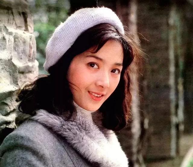 80年代父辈迷恋的“挂历女神”，有人曾被批捕，有人身家破亿