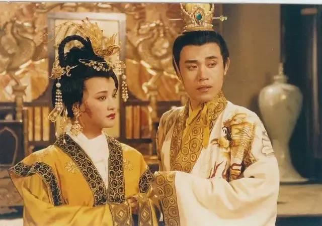 80年代父辈迷恋的“挂历女神”，有人曾被批捕，有人身家破亿