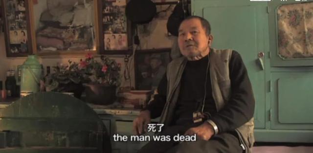 他，80岁，东北人，失业50年，只有在小女儿面前，他才卸下心防