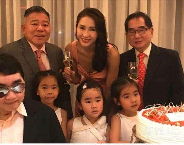 七位逆天改命的女星：一位从老鸨变制片人，两位做过舞女