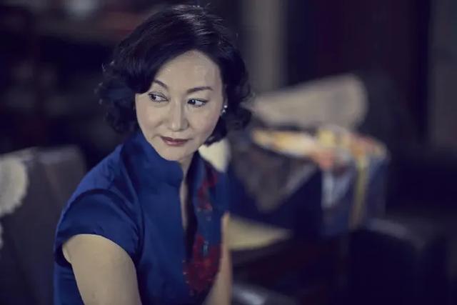 七位逆天改命的女星：一位从老鸨变制片人，两位做过舞女