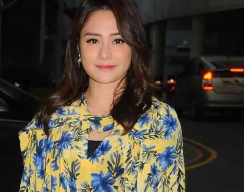 七位逆天改命的女星：一位从老鸨变制片人，两位做过舞女