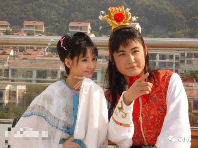 万小刀：征服俄罗斯的“三级女星”
