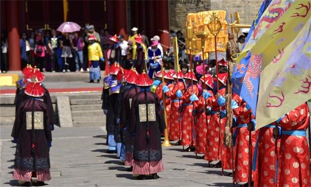 大师给乾隆@￥：大清有800年国运，您能活到80岁！乾隆：斩了