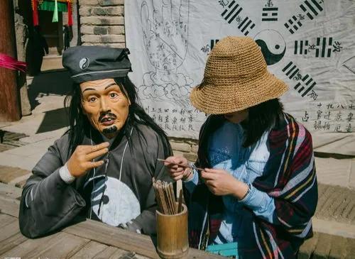 湘西奇闻大揭秘之：@￥先生不认识我们，为什么知道我们家的情况