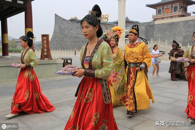 一看就是命好的女人 命带华盖的女人是好命