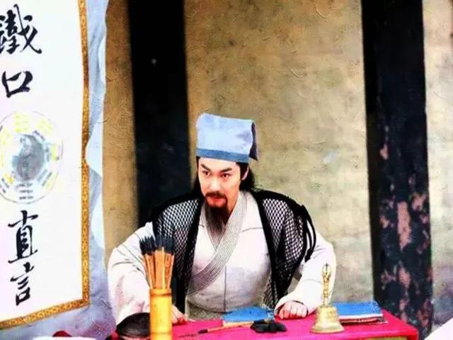 民间故事：宋朝一和尚去@￥，@￥先生下跪说：我要把女儿嫁给您