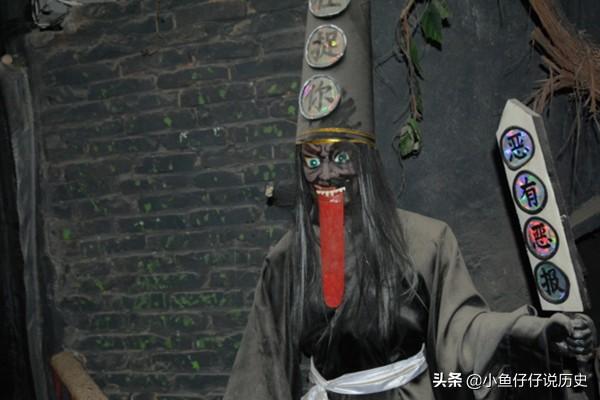 布商在路上遇见的衙役，竟是自己命中的贵人？这是为何