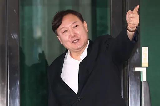 “您看这个面相，能当总统吗？”