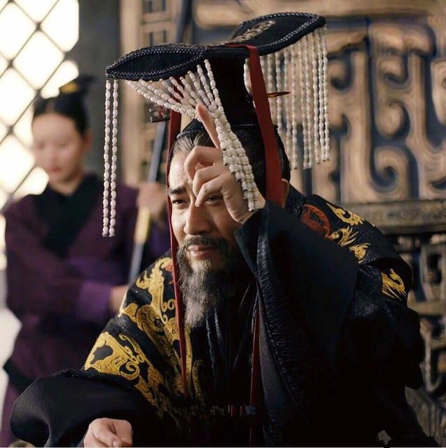 相师给曹丕@￥：能活80岁，曹丕40岁病逝前说：相师算得真准
