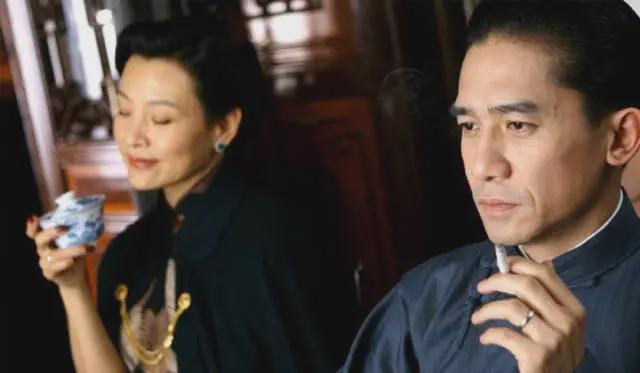 因春晚一句话，被全国观众抵制：她有多美，争议就有多大