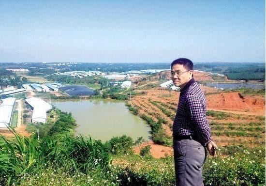 1980年，穷乡亲凑钱让他上北大，30多年后他的回报：每户一套别墅