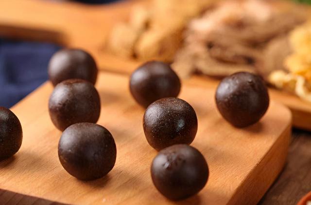 “转胎丸”是什么?父母以为可以女转男,其实是在制造双性婴儿