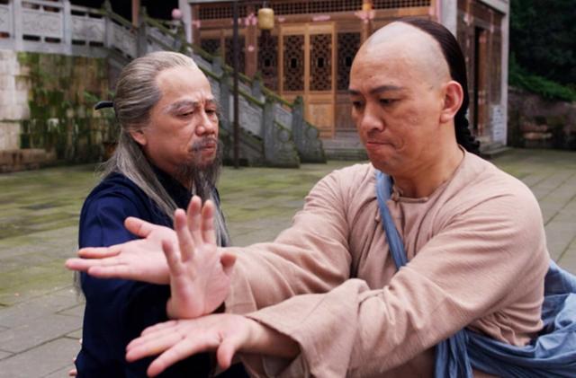 八卦掌宗师董海川，没人能打败他，为何他挥刀自宫去王府做太监