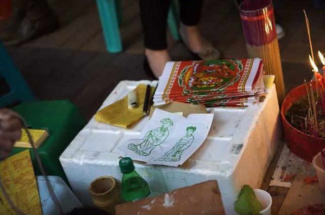 为什么在现代社会，“打小人”这种巫术依旧流行？