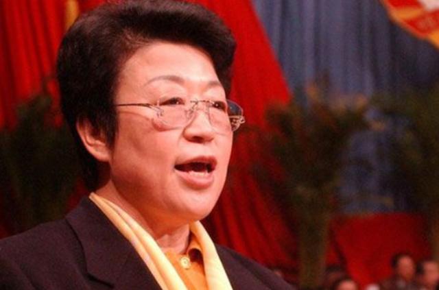 四川贪官李春城落马记——被捕时大惊失色，赶忙销毁手机里的证据