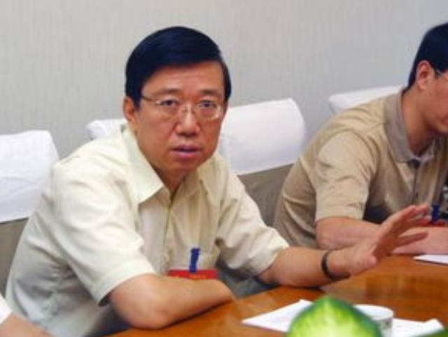 四川贪官李春城落马记——被捕时大惊失色，赶忙销毁手机里的证据
