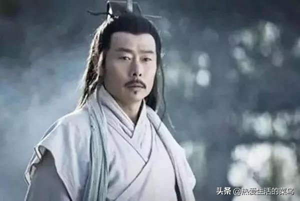 朱元璋穿着破衣@￥，写下一字后，@￥先生说了10字扭头就走